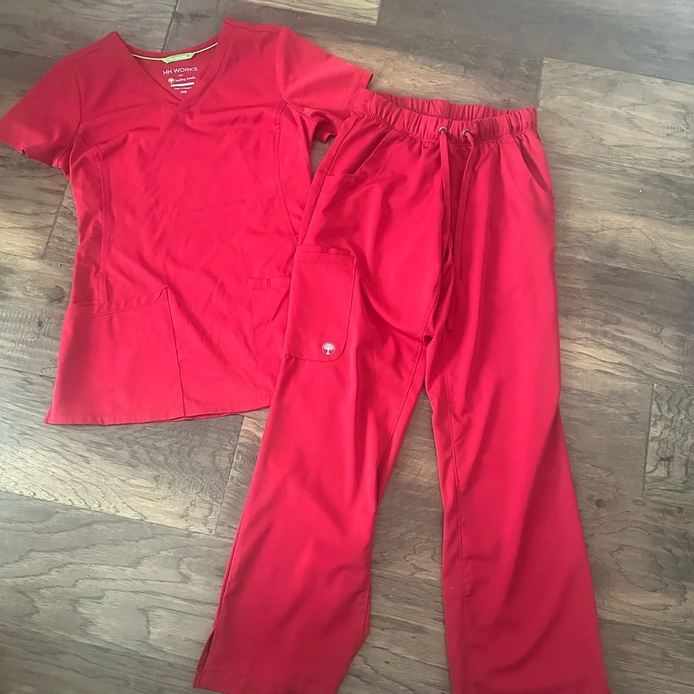 Women's Red HH Works Healing Hands Scrub Set - Picture 2 of 4